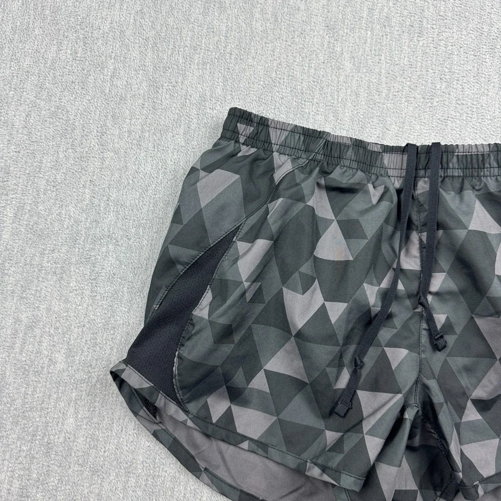 Nike Shorts Womens XS Gray Geometric Dri Fit Tempo Running Athletic Workout Gym